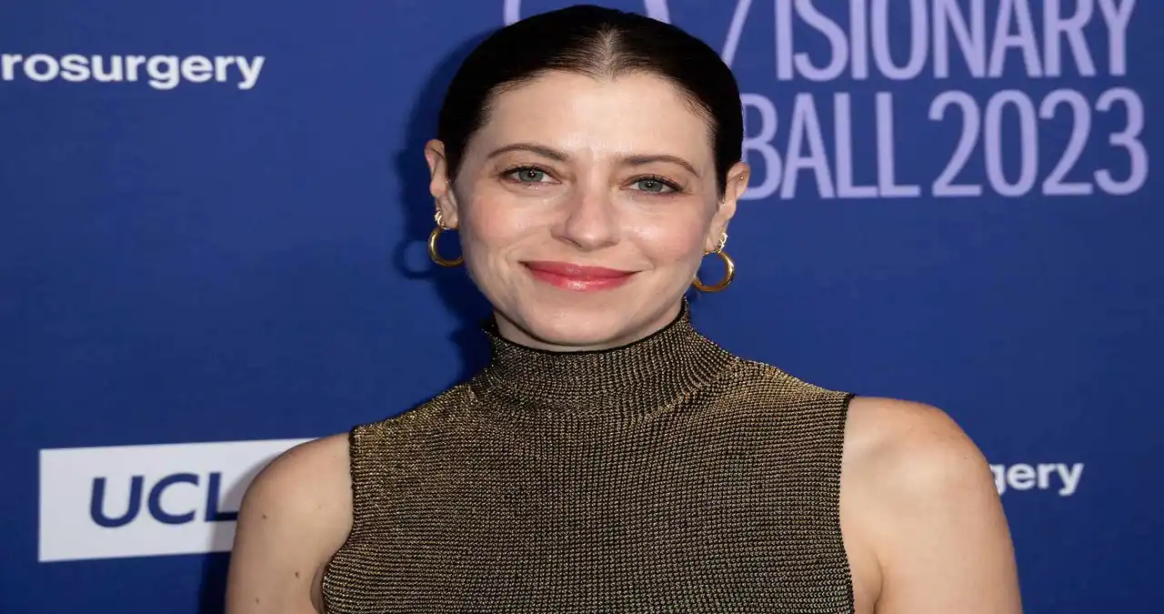 Lauren Miller: The Talented Storyteller Behind the Spotlight